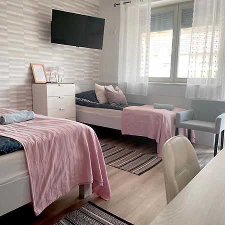 Szelrozsa Apartmanhaz Velence Bagian luar foto